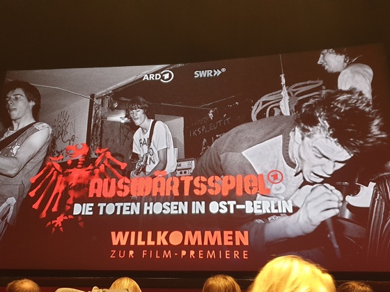 Leinwand vor Film